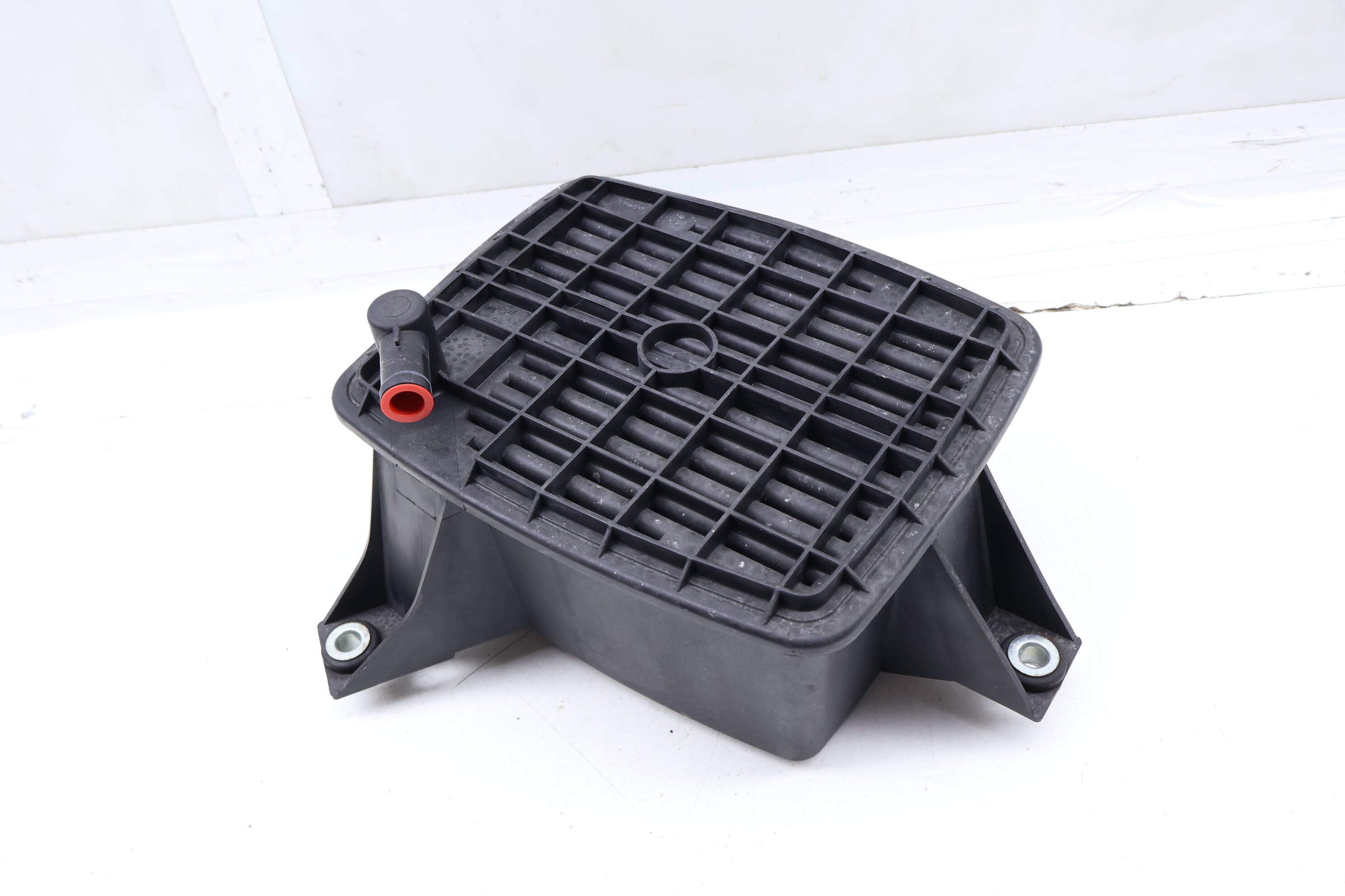 Fuel Vapor / Charcoal Canister 8D0201801F