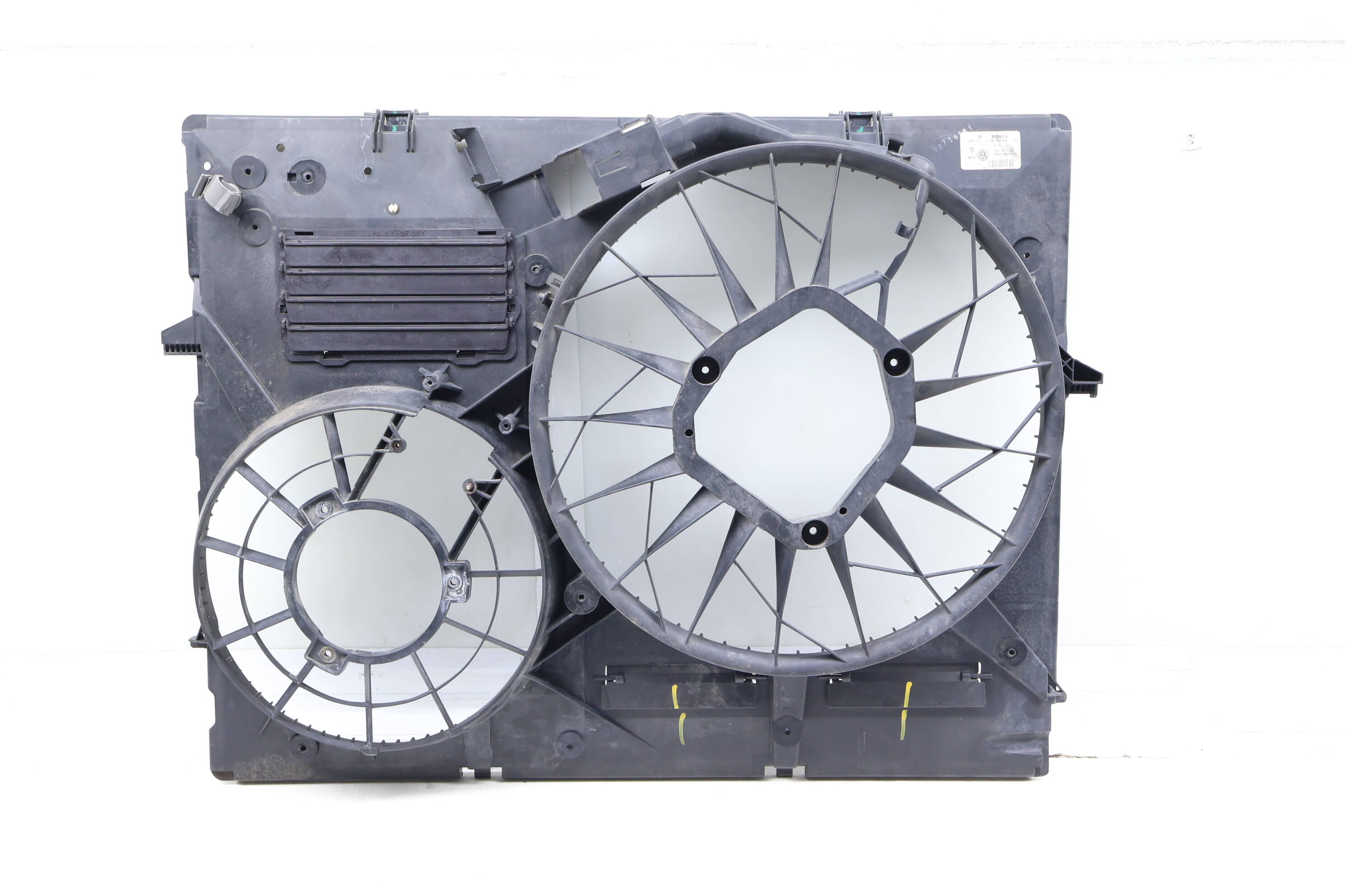 Radiator Electric Fan Housing / Cowl 7L0121203J