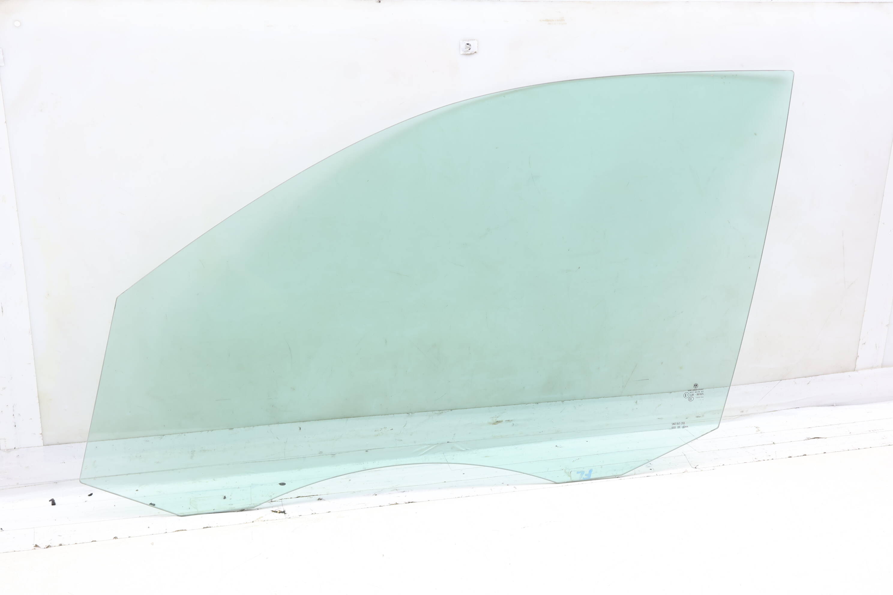 Door Window / Glass 5N0845201