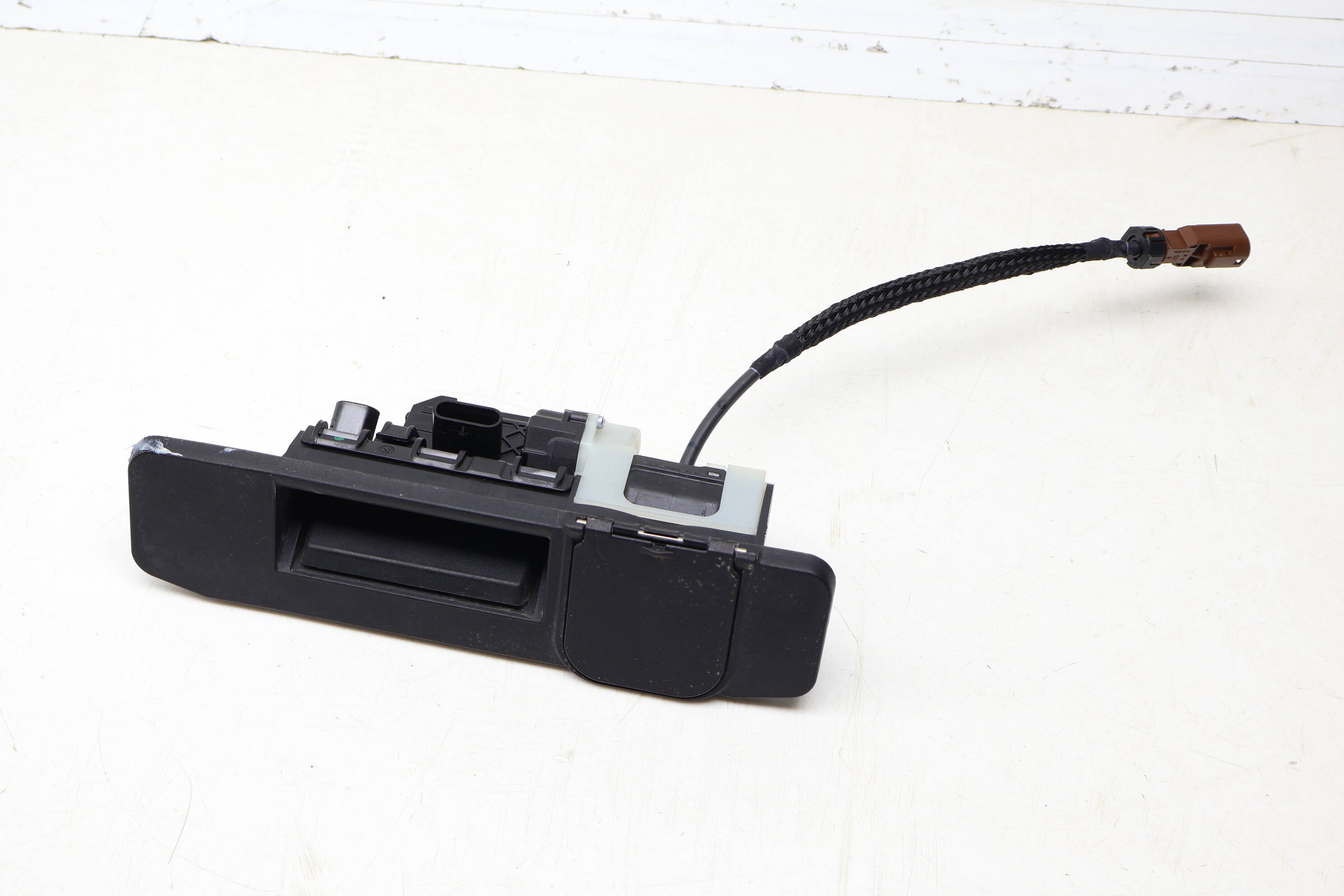 Trunk Release Handle 0997503500