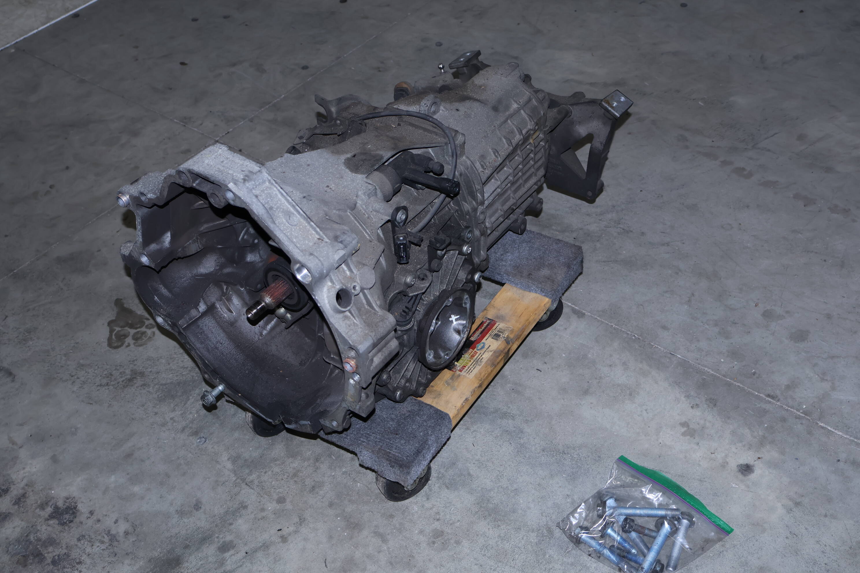 5-Speed Manual Rwd Transmission (Gal) 012300062G 98730001000