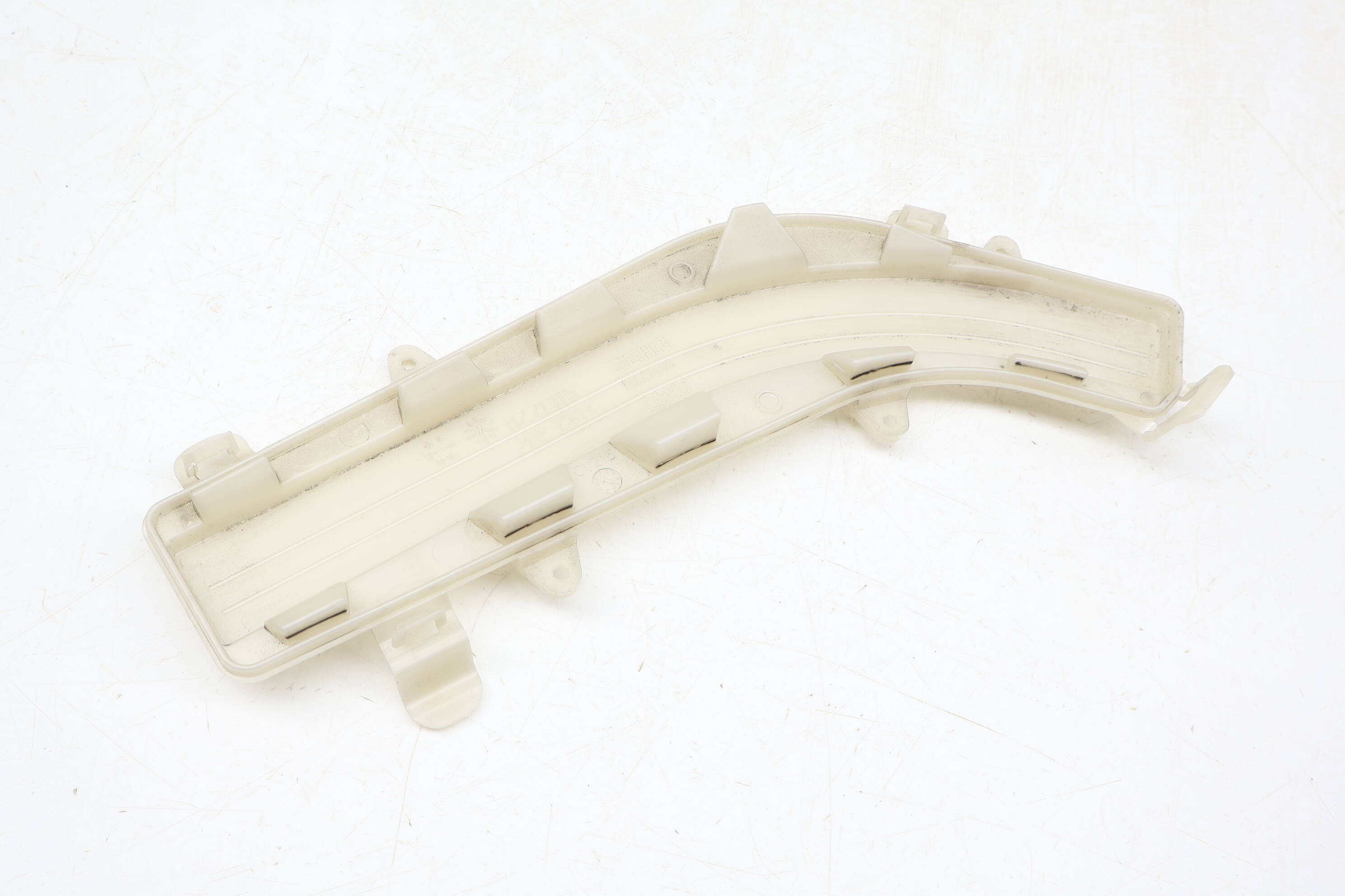 Cabin Air Filter Cover 4M1819422 PAB81942200