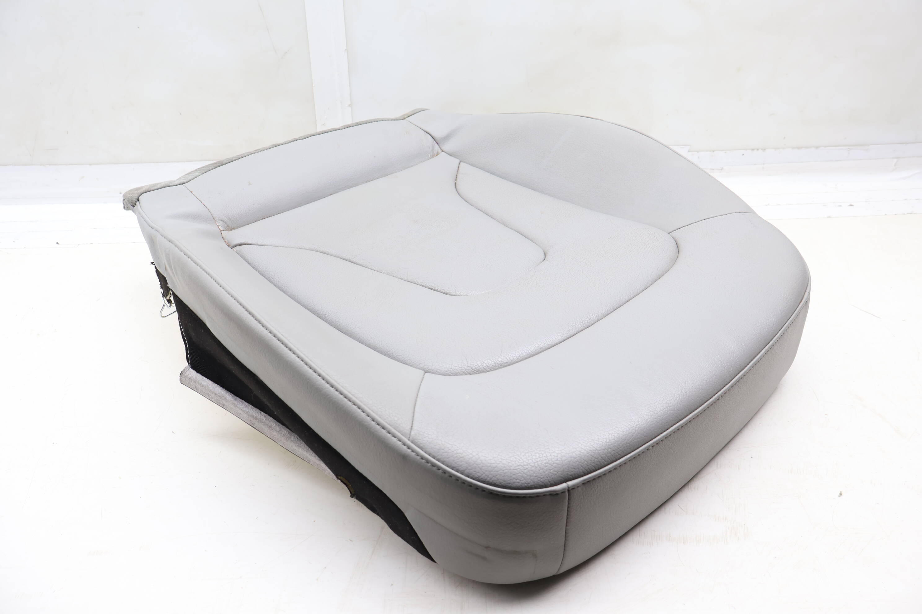 Lower Seat Bottom Cushion 8K0881406BT
