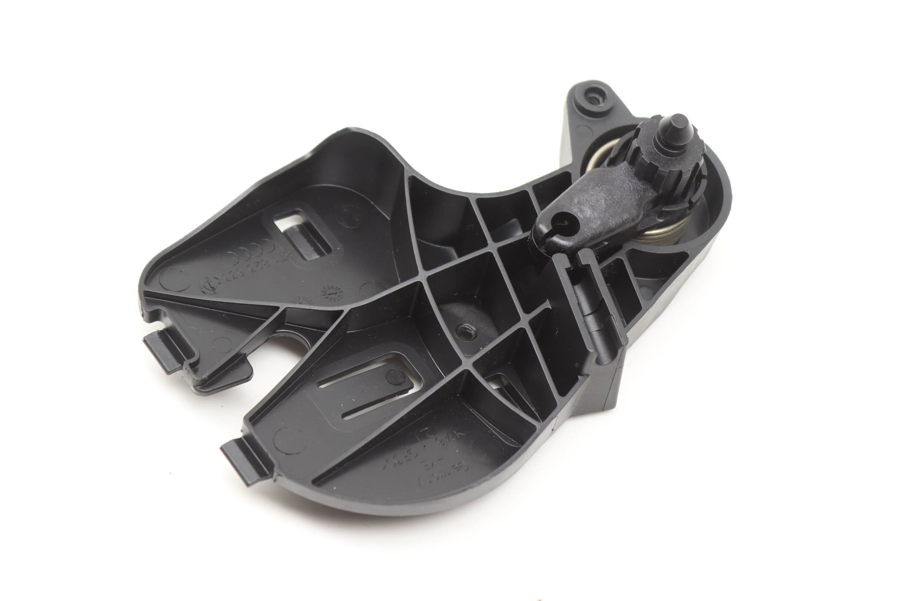 Hood Latch Release Lever Bracket 8T1823633B